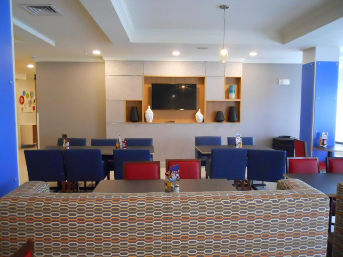 Holiday Inn Express Hotel & Suites Bethlehem Airport/Allentown Area By Ihg Exterior foto
